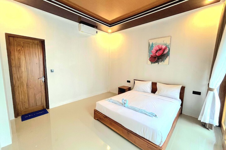 Room 2 of 11