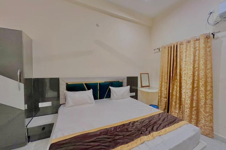 Room 16 of 31