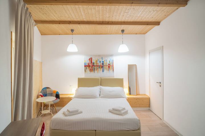 Room 7 of 43