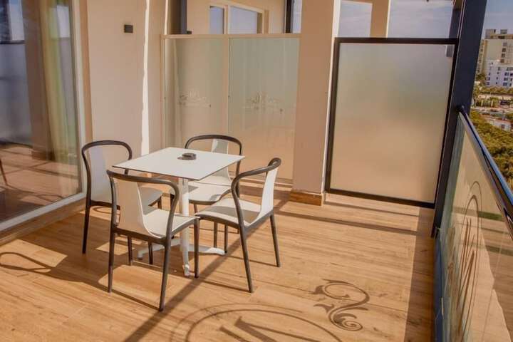 Terrace/Patio 87 of 182