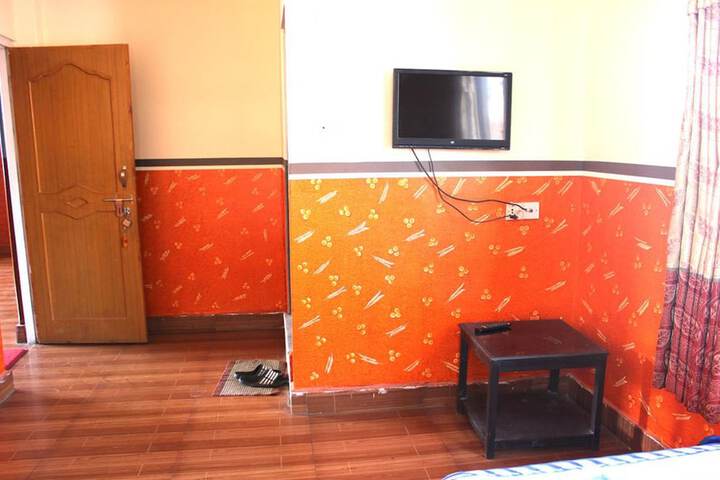 Room 8 of 19