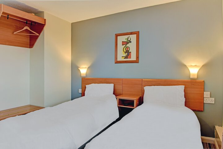 Room 31 of 50