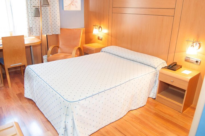 Room 10 of 35