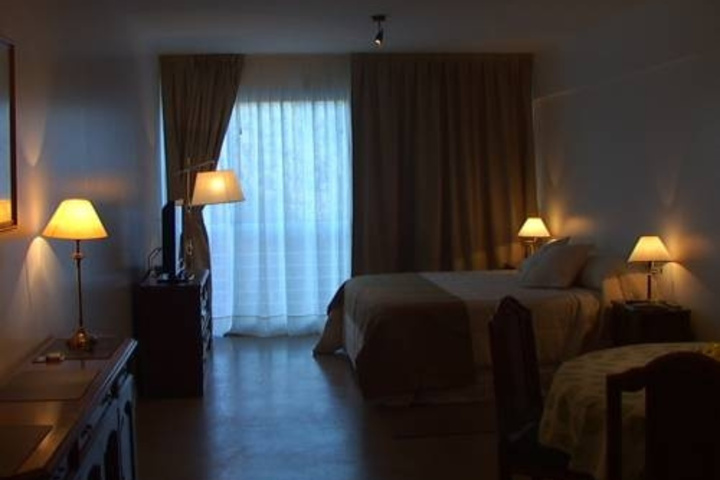 Room 2 of 14