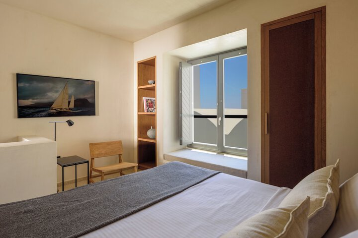 Room 60 of 166