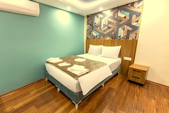 Room 9 of 56