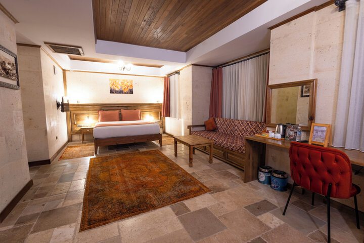 Room 16 of 90