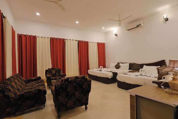 Room 43 of 96