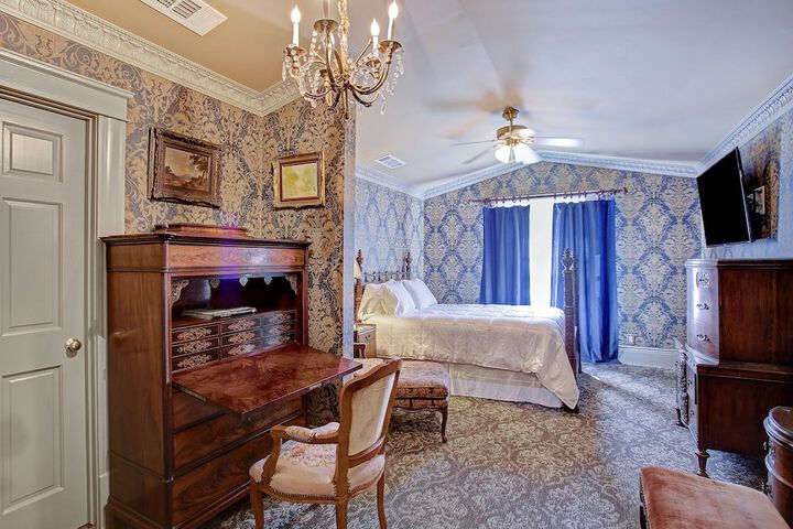 Room 21 of 82