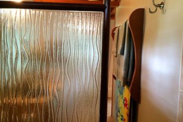 Room 12 of 194
