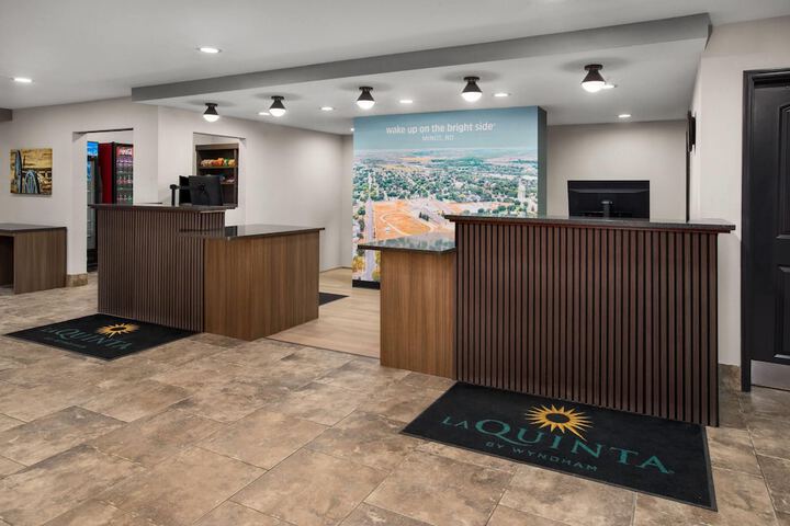 Entrance & Lobby