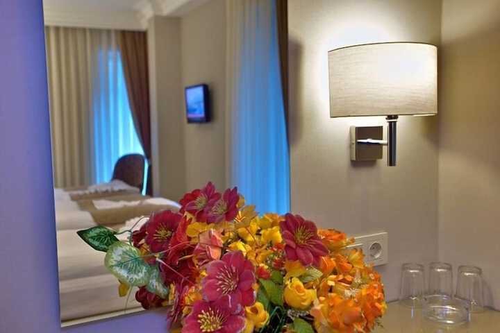 Room 22 of 32