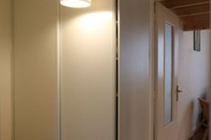 Room 5 of 18