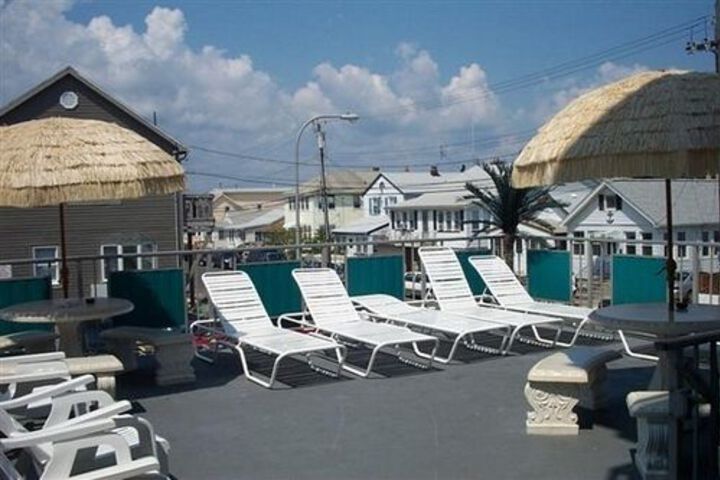 Sundeck 60 of 63