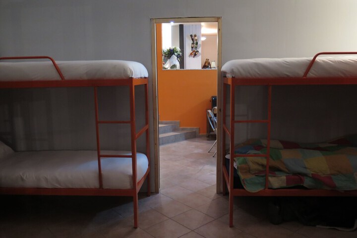 Room 7 of 9
