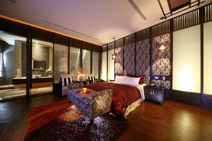 Room 10 of 49