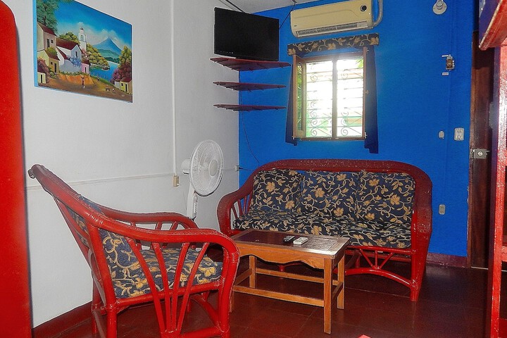 Room 12 of 46
