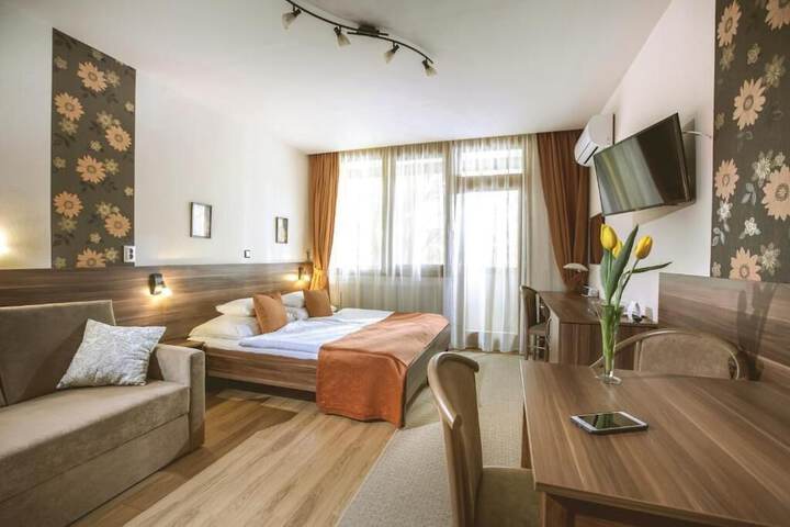Room 3 of 24