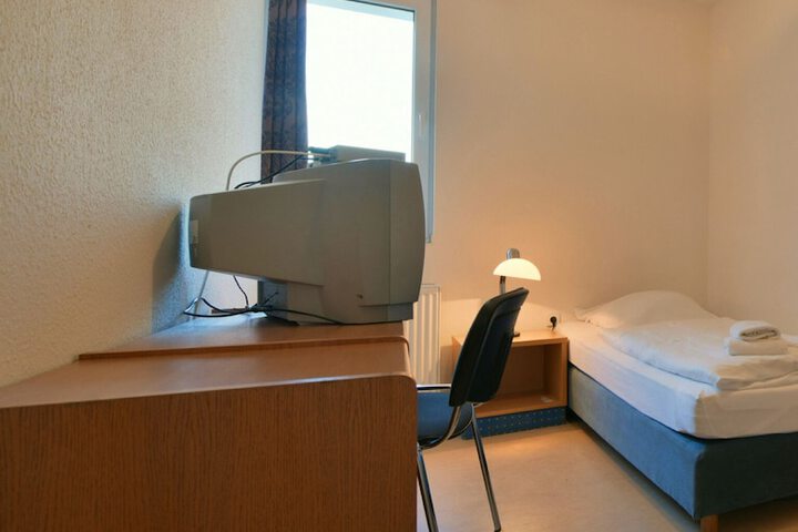 Room 14 of 30