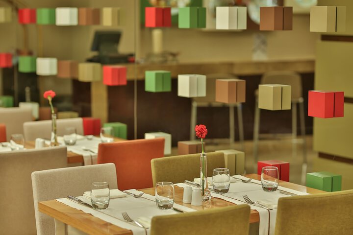Dining 92 of 133