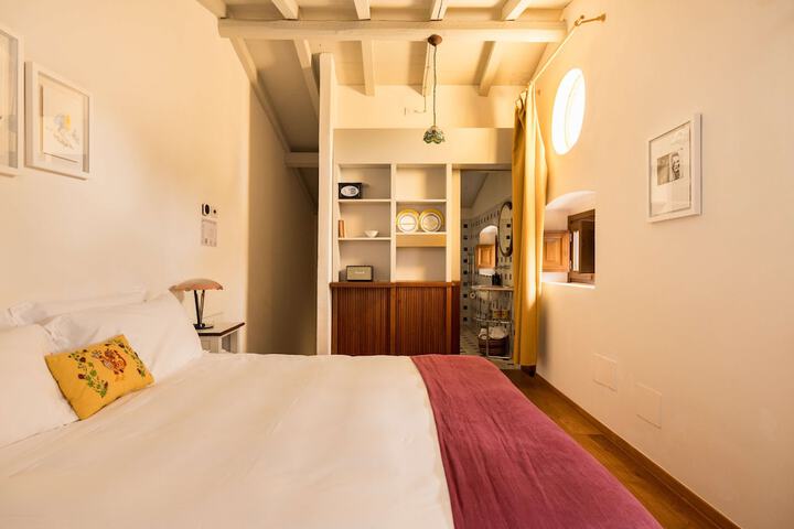 Room 7 of 51