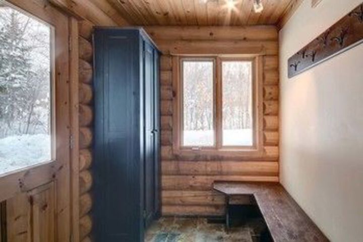 Room 19 of 28