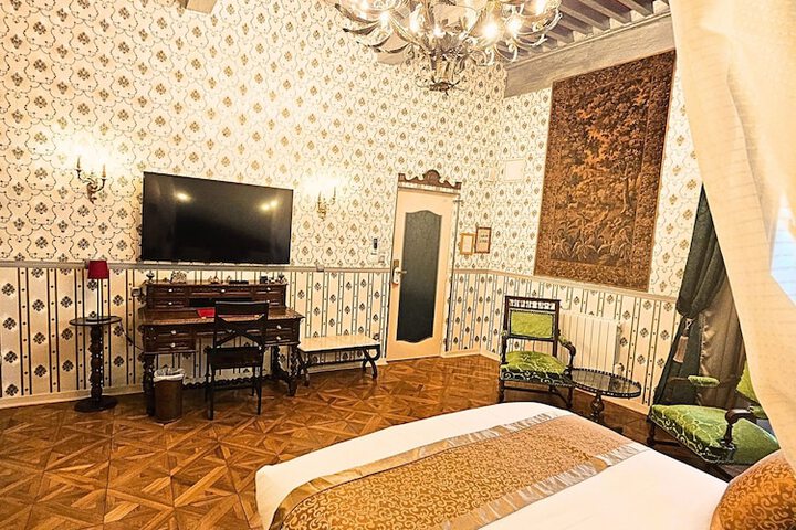 Room 49 of 88