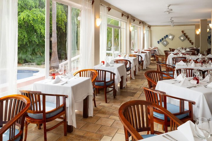 Dining 68 of 112