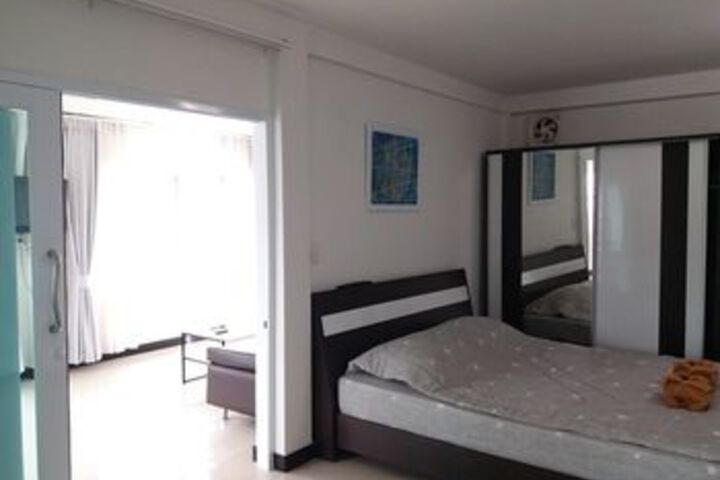 Room 11 of 37