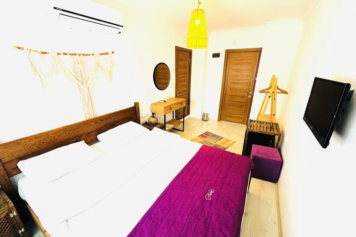 Room 35 of 73