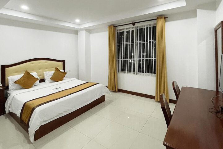 Room 2 of 11