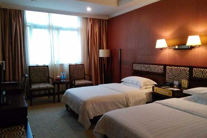 Room 8 of 20