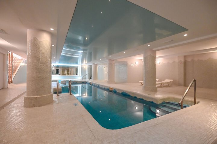 Pool 83 of 149