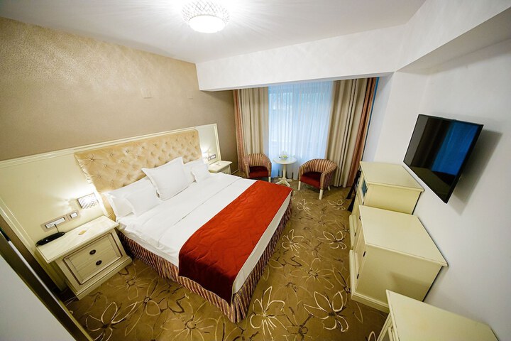 Room 15 of 62