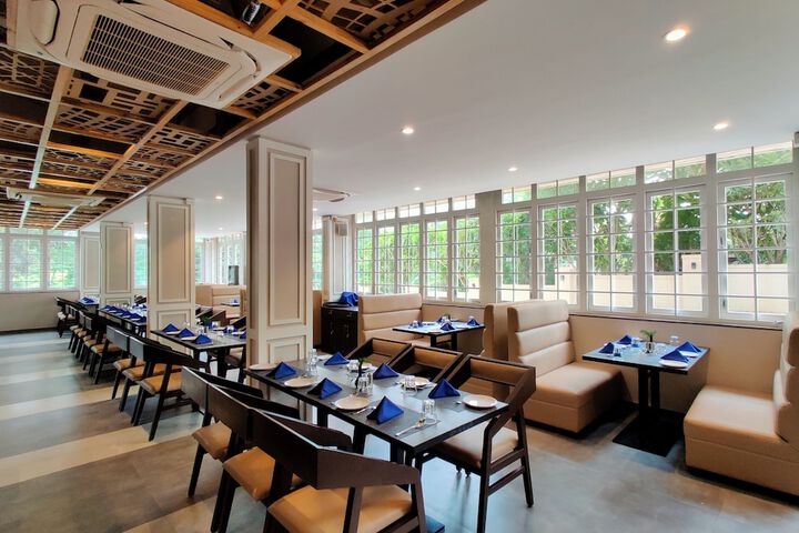 Dining 80 of 93