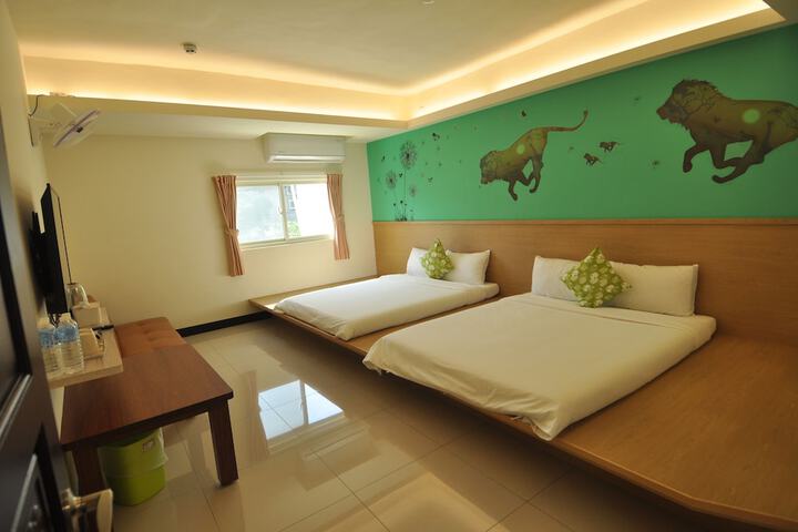 Room 19 of 29