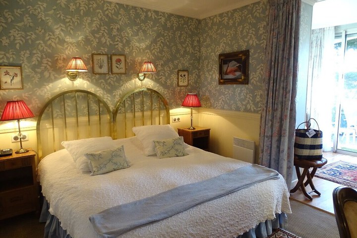 Room 18 of 38