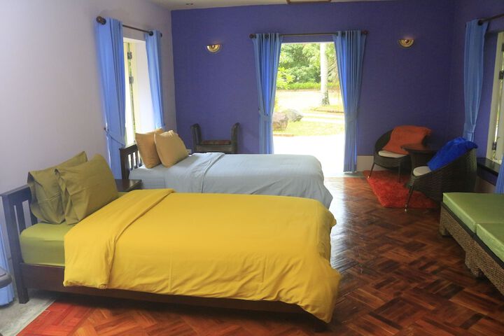 Room 6 of 63