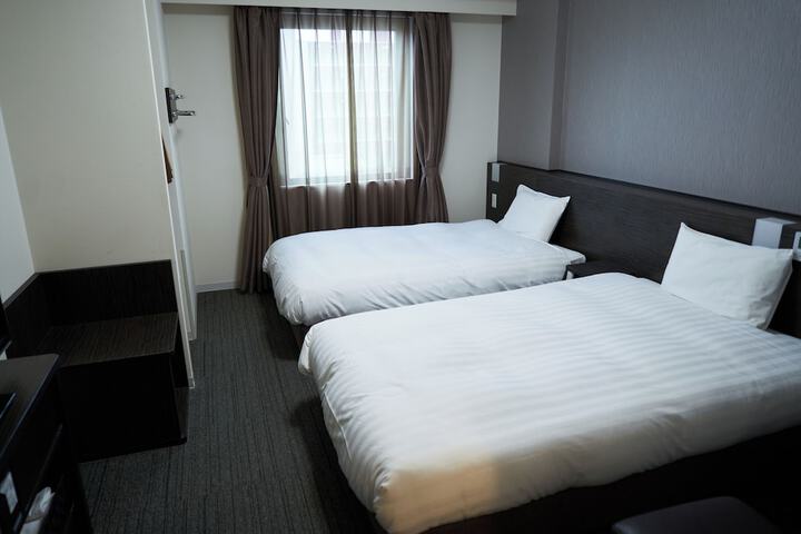 Room 10 of 45