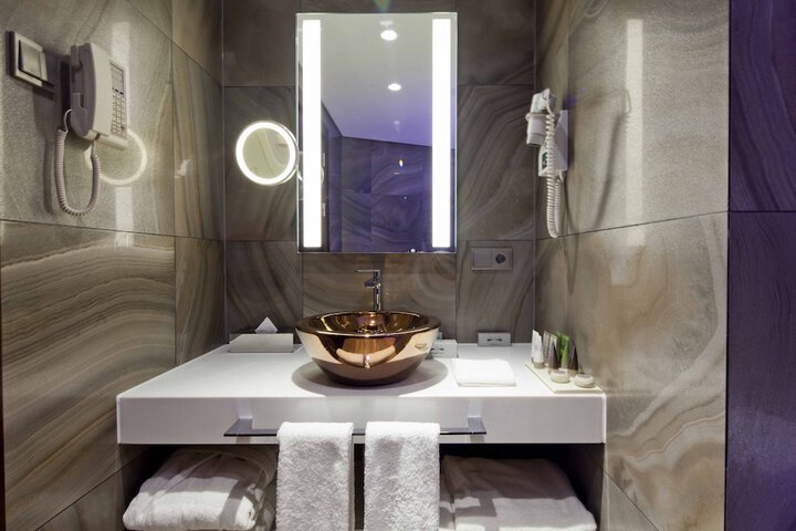 Clean Restrooms