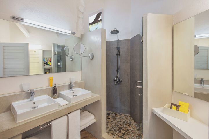 Bath Interior