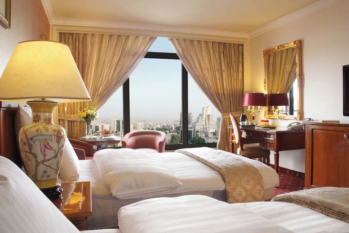 Room 40 of 91