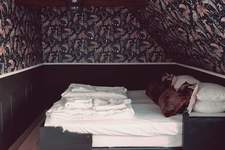 Room 10 of 58
