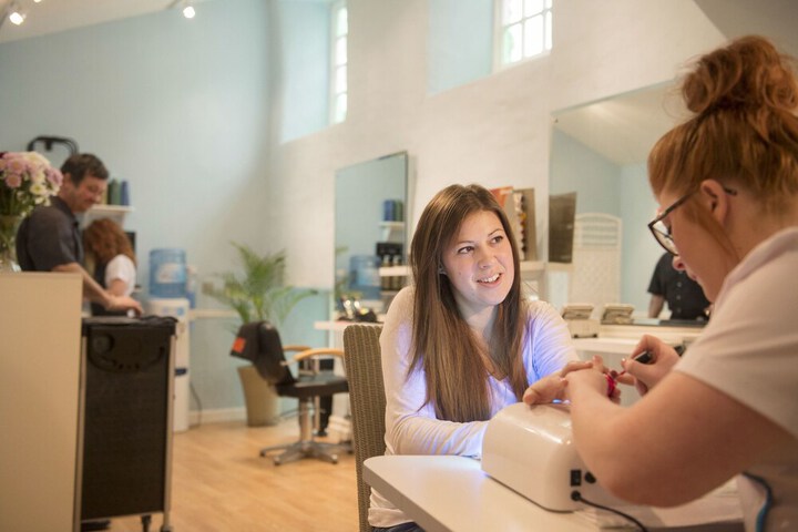 Nail salon