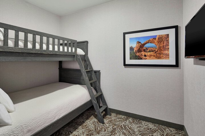 Room 39 of 108