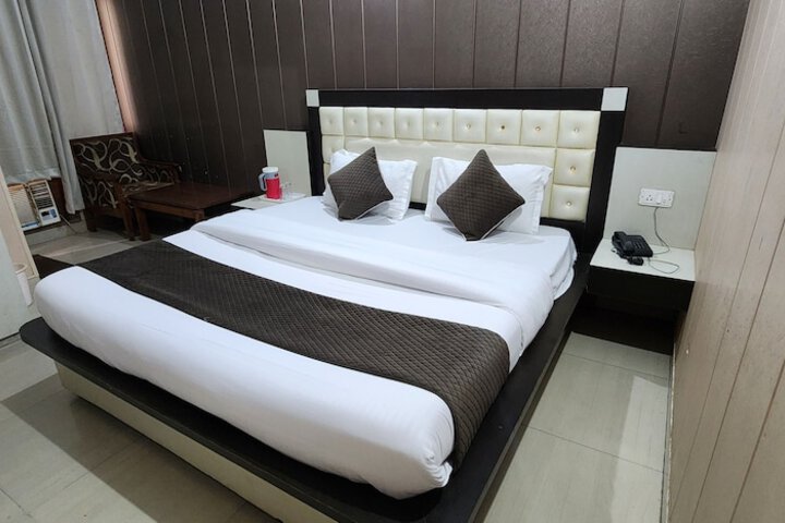Room 3 of 22
