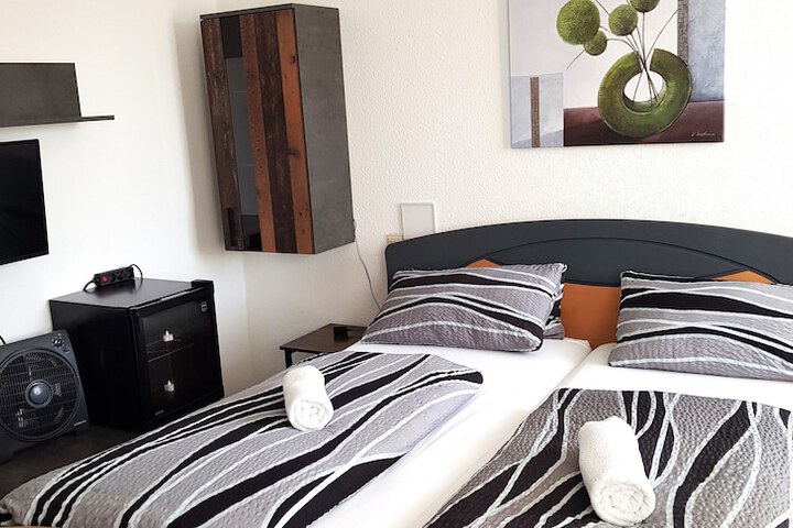 Room 55 of 442