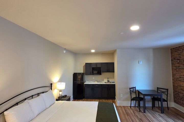 Room 11 of 26