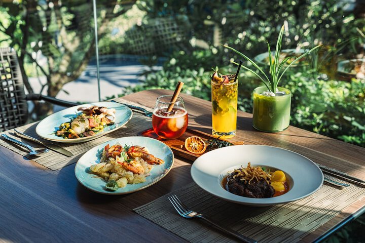 Dining 93 of 130