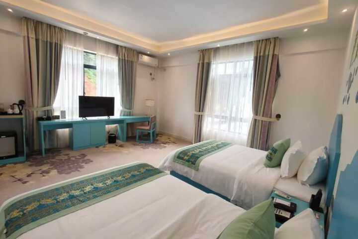 Room 30 of 60